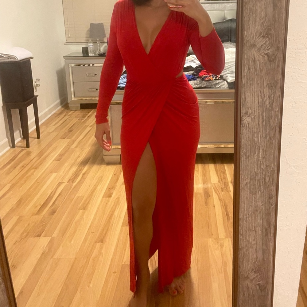 Medium red long sleeve slit dress
